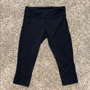 Lululemon Capri workout leggings size 8 black